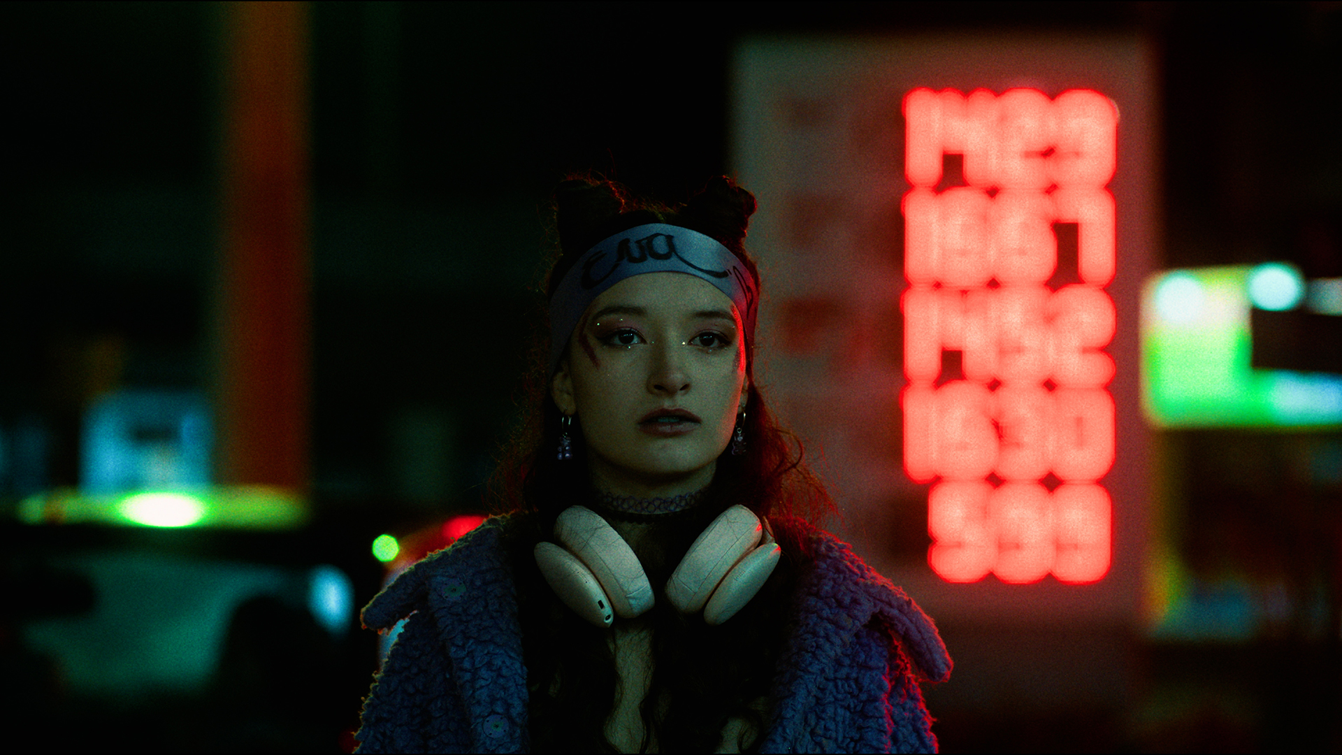El Aumento, the rise, maria belen poncio, cortometraje, short film, cine argentino, humor, humour, shortsfit, shortfits, shortsfitdistribution, shortsfit distribucion, distribucion de cortometrajes, short films distribution