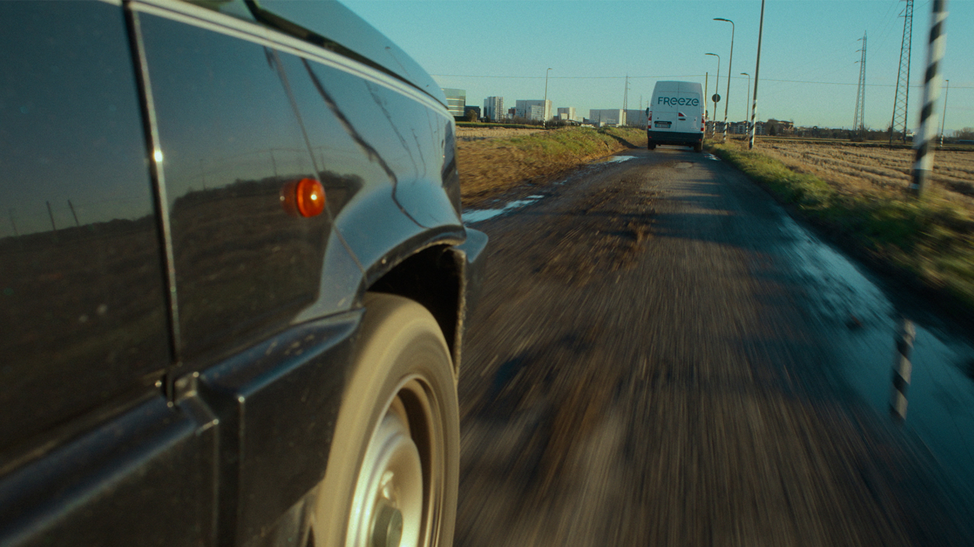 Still of the short film 'Freeze' by Niccolò Donatini, produced by Officine Fare Cinema , Istituto Europeo di Design, distributed by ShortsFit. ShortsFit Distribution. ShortsFit Distribucion. Distribuzione di cortometraggi. Sales agent. Short Films sales agency. Boutique sales agency. ShortFits. Shortsfit.