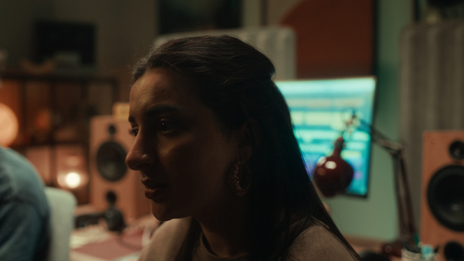 Halv, Half, short film by Sepehr Nosrati, distribution by ShortsFit, ShortsFit Distribution , distribucion de cortometrajes