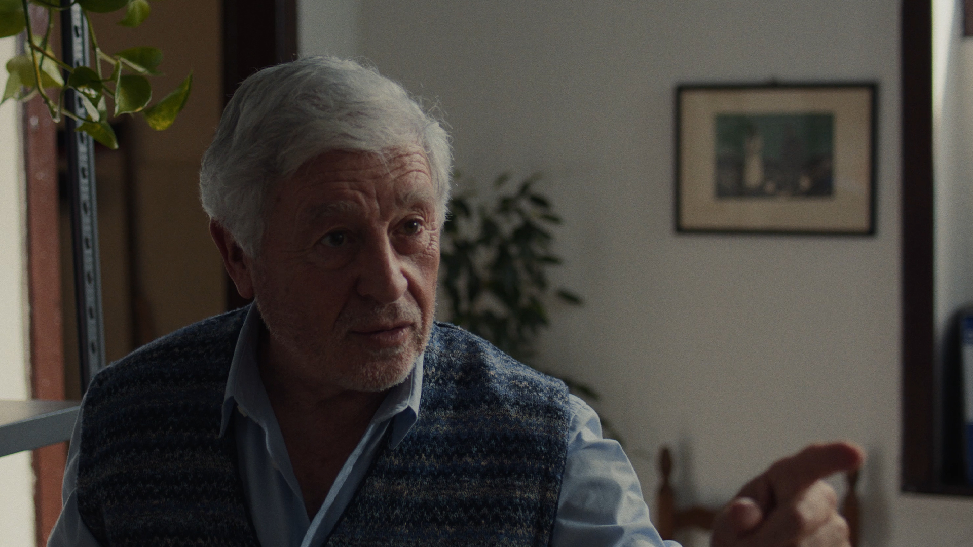 Still Via Bellezza 11. Locandina. Short Film di Giuseppe Cardaci per Officine, IED, Istituto Europeo di Design. Distribuzione di cortometraggi. Short Films Distribution. Cortometraggio. ShortsFit. Shortfits. Casa di distribuzione di cortometraggi. World sales. Great short films. Amazing movies. musical short film.